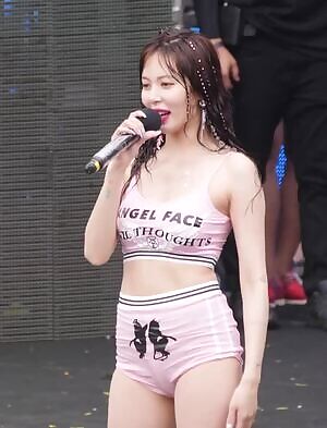 Naked hyuna Hyuna Topless