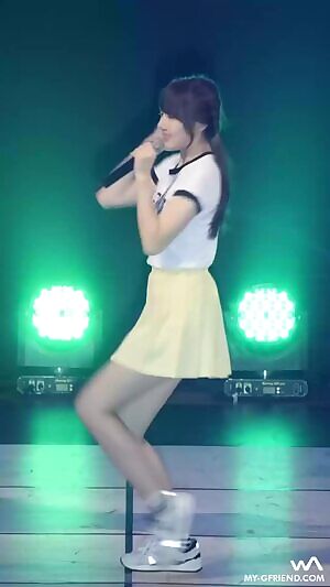 Gfriend Yerin's big bouncy boobs!