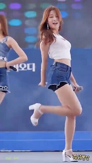 CLC Seungyeon Slow mo