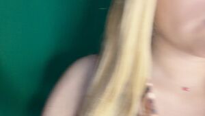 Giantess Women Codi Vore Long Tongue
