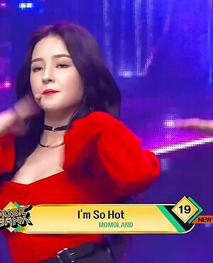 Momoland - Nancy & Yeonwoo