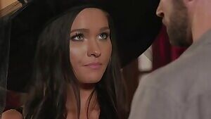 Now you are under my spell! 👀 👀 👀