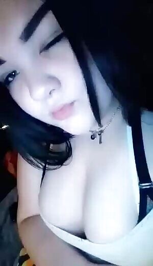 My fiancee showing her face and thinking about pulling her tits out 💕