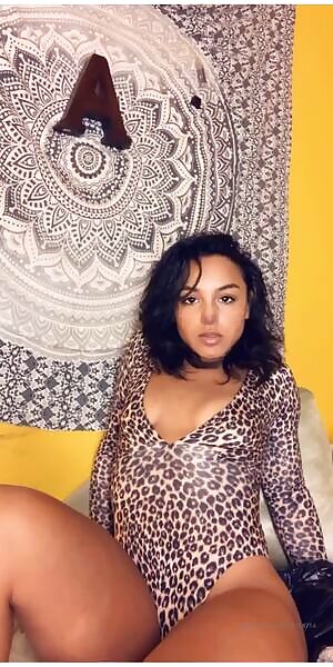 Slimthick Redbone 🤤