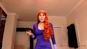 The way Saffron works that nice cock is so sexy to me I want to join them both