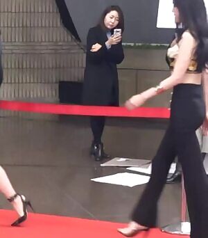 Apink - Naeun's Tight Ass