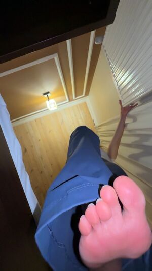Giantess IRL Foot