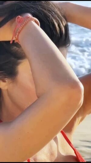 Latinas Big Ass Boobs Booty Latina
