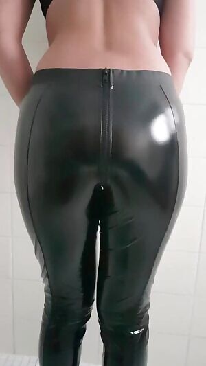 I never wear panties...