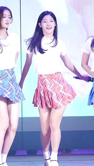 Chaeyeon showing a little underbun