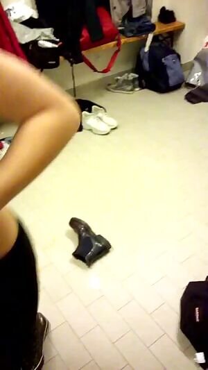 Happy to drop her titties