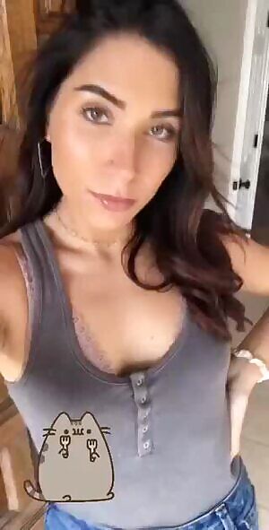 Who wants to facefuck her with me?