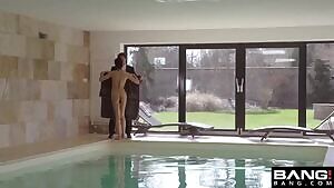 Anna Rose Skinny Dips In The Pool Before A Sultry Glakkore Fuck