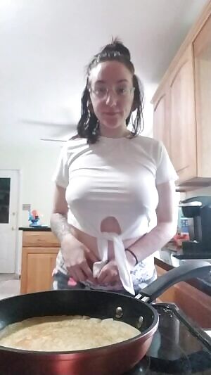 What do you want for breakfast? I can something in the pan for you.