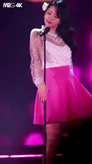 Apink - Bomi: Teasing Her Pole For 60 Seconds