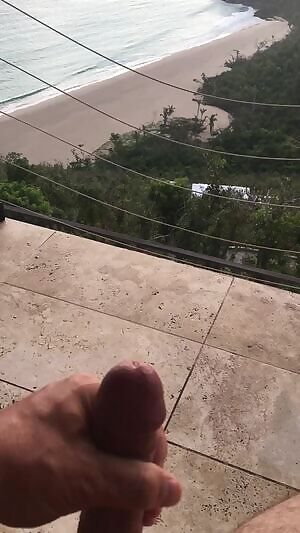 Cumming in the Caribbean