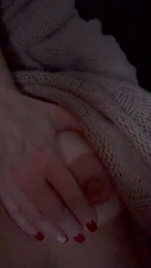 Milfy Melons Amateur Breastfeeding Lactating MILF