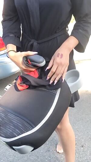 Flashing hubby before work in the middle of a neighborhood 🤭