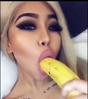 Lovers lipstick and DSL'S on their dildo