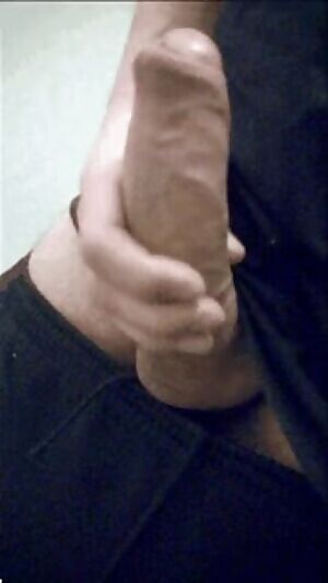 woke yself up horny as hell with this, help me deal with it? PMs welcome - come play