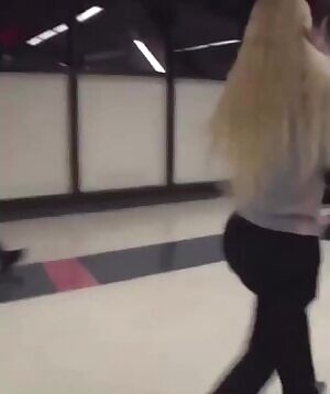 Candid of her phat bubble