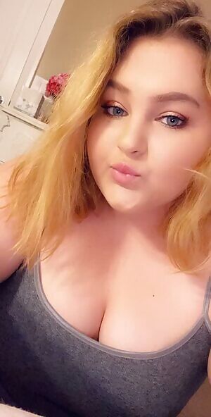 i’m just a littleee bit drunk🙈😋