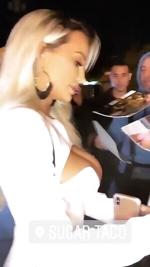 Cute and Busty: Lindsey Pelas