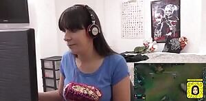The most realistic girl gets fucked while gaming I've seen so far.