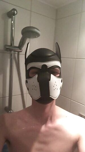 Washing away all the sinning. Didn’t record the session this time unfortunately, but Sir said we could record the next time we were having some Puppy FFun 🐶