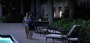 Denise Richards and Neve Campbell - Wild Things - 1998