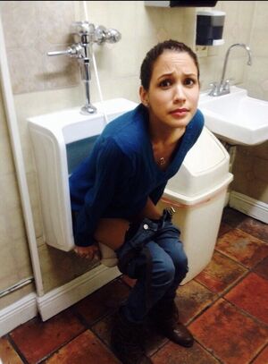 Urinal Girls Pee Peeing Toilet