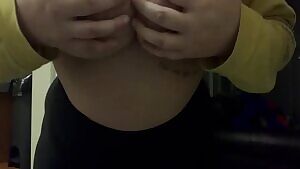 hand bra titty drop 💧💧👅👅