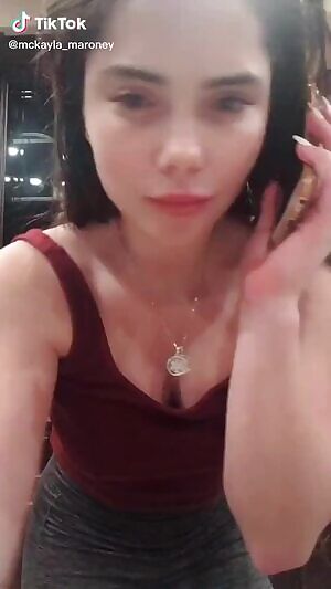 McKayla Maroney twerking wet! 💦