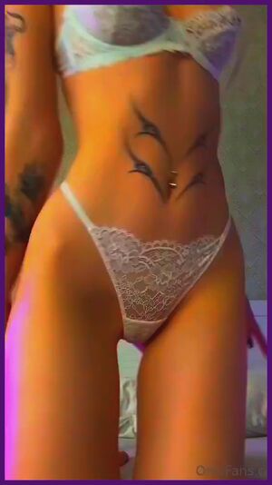Midwest Milfs Girls NSFW Skinny Teen