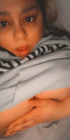 Come play with me just woken up from my zillionth nap & I’m craving for my tight little cunt to be ucked by some cheating cocks 😈🍆👱🏽‍♀️🍆👄🍑💦💦💋