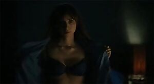 Underrated quirky little dumpster Zoe Kazan