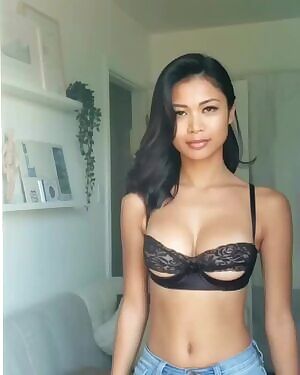 Chanel Uzi