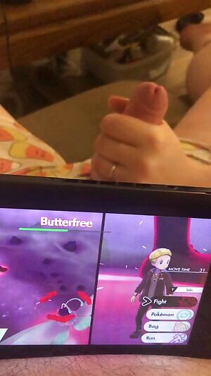 I only have two hands, thankfully she has a spare