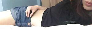 Happy Saturday! Come see what a cute 18 year old thinks of your cock with a or let's play in a super discreet quickie session!