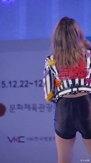 Bora's ass & thighs