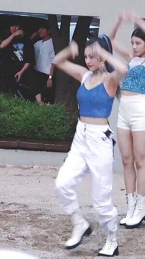 Yeji’s boobs - ITZY