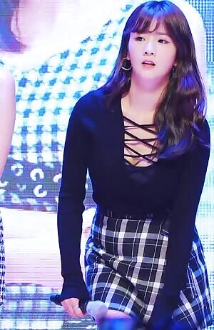 Apink - Bomi's Cleavage