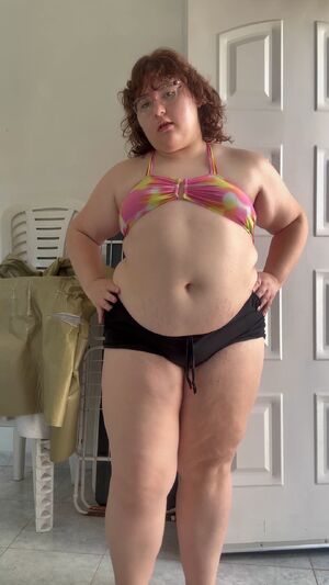Chubby Lovers BBW Belly Button Curvy