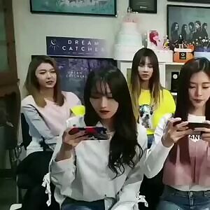 Dreamcatcher Yoohyeon grabbing Dami's boob