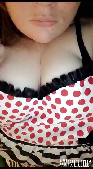 Does Daddy like my apron? I love to wear it for playtime ☺️