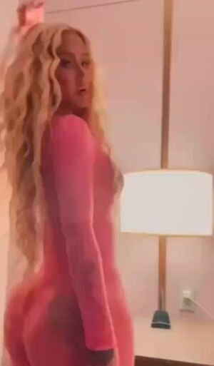 Indian Celebrity NSFW Ass Iggy Azalea