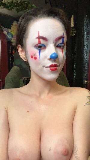 Clown Girls Amateur Boobs Cute Solo