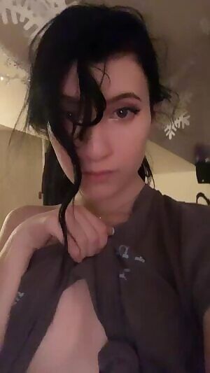 Always a good time for a boob jiggle ☺️❤️ I want to thank anyone that has checked out my onlyfans ! I’ve gotten over whelming positivity and it’s just been so fun ! Excited for 2020!