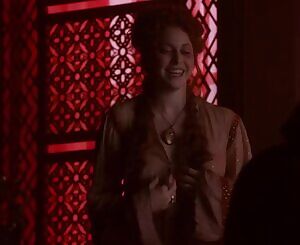 Esmé Bianco in S2E10