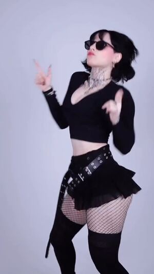 Ohh Hi there!!! 🖤